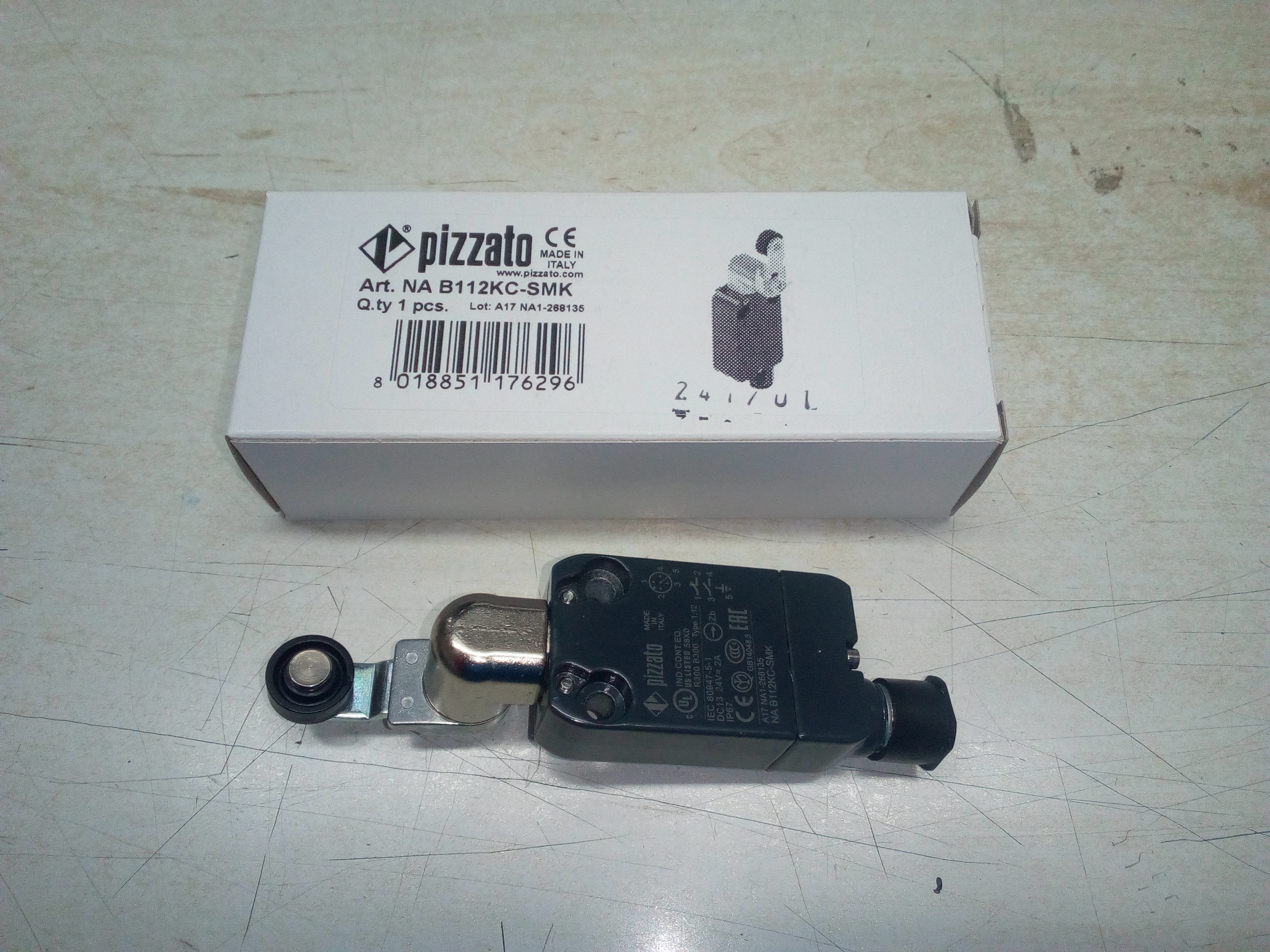 CARLO GAVAZZI NAB112KC-SMK FINAL DE CARRERA CON RODILLO NAB112KC-SMK
